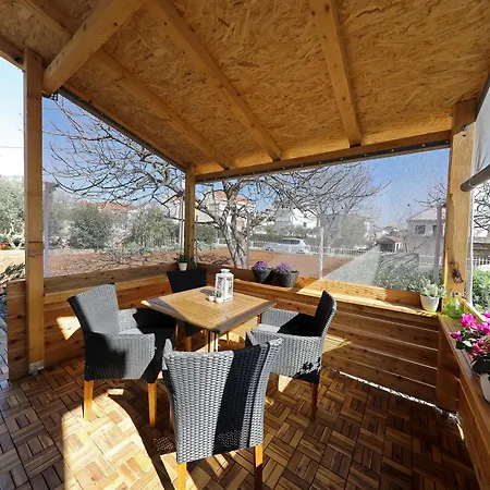 Apartament Summer Flower Zadar