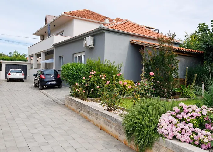 Summer Flower Апартаменты